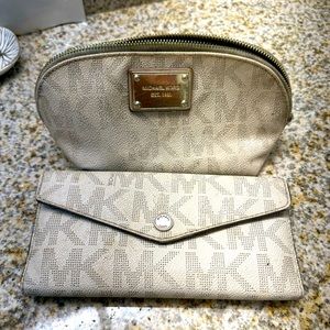 Michael Kors Wallet & Cosmetic Case